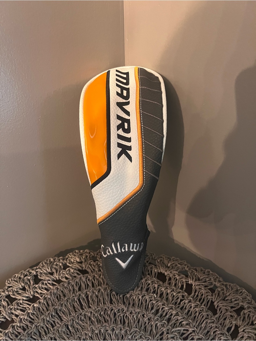 Callaway MAVRIK Headcover in Black, White & Orange